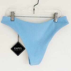Zaful Women’s NWT Robin’s Egg Blue Knit Bikini Bottoms, size Medium